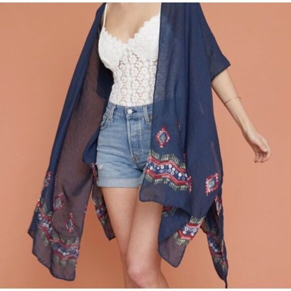 Summer & Rose women’s Embroidered navy blue kimono, 35.4 x 66.9. - Picture 1 of 7